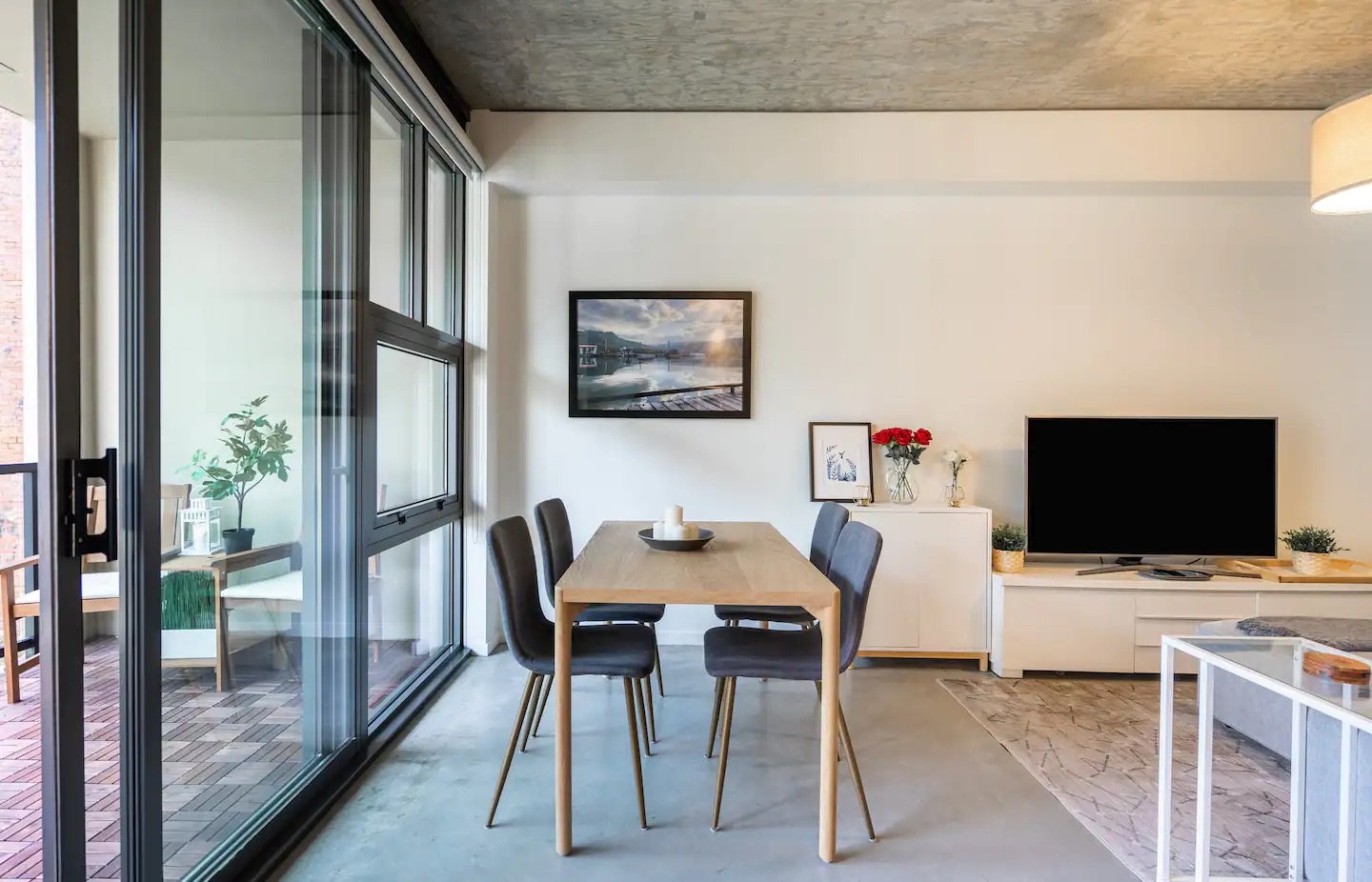 05f6274a-1078-47fd-8a09-02aa8e4ddee9