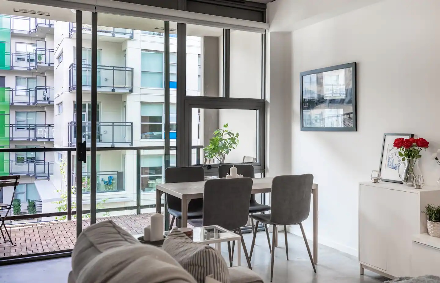 6d5345fb-d28b-4f09-a5dd-0b2ff9210f35