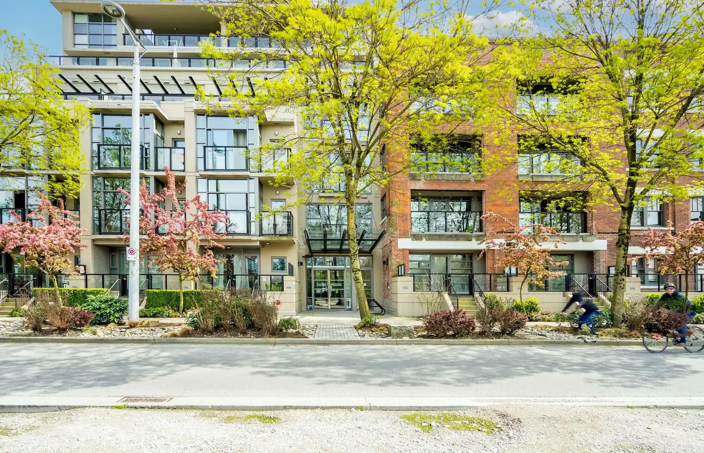 e0be1928-bccd-4e46-ae9d-878c878db570