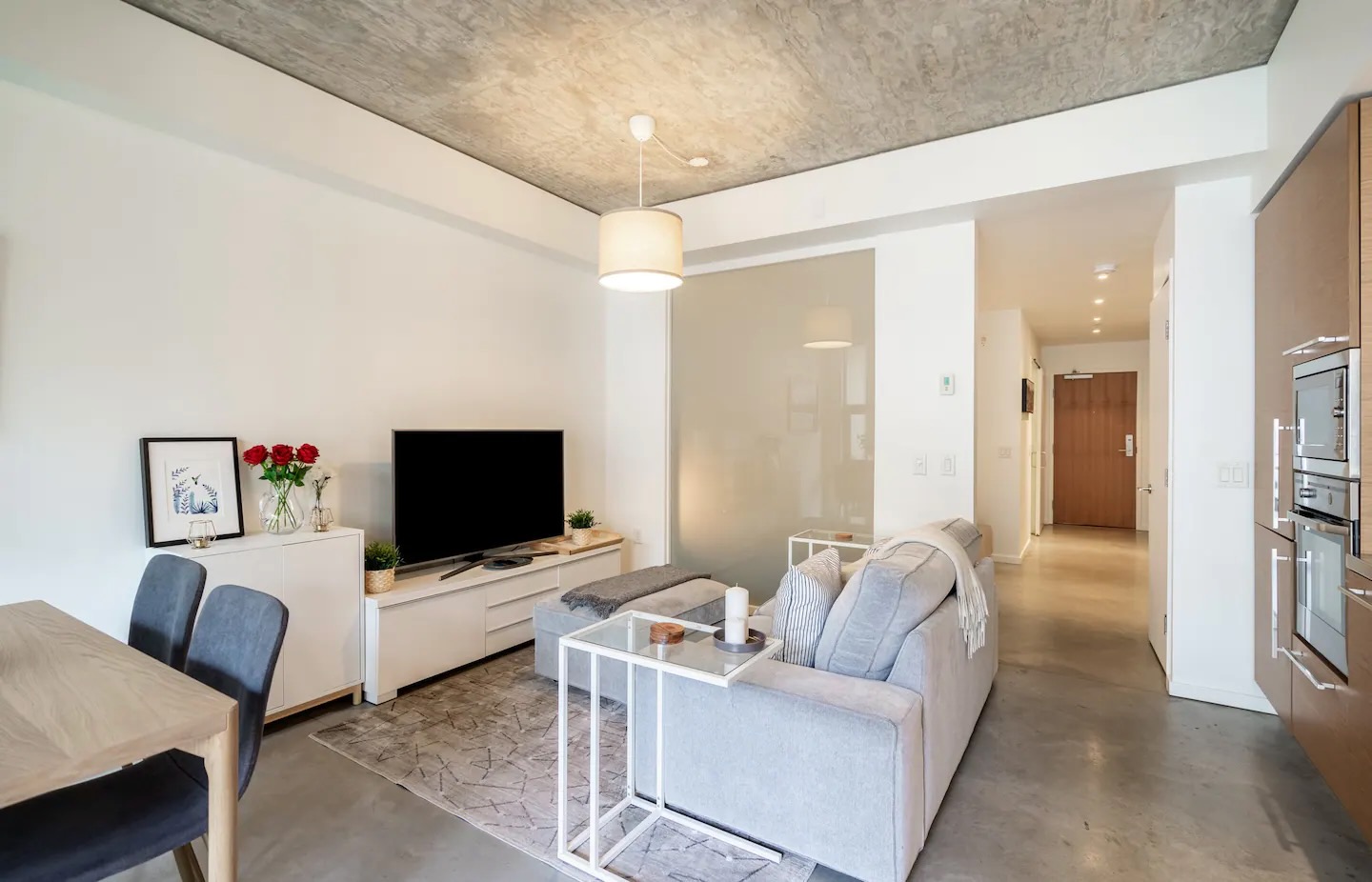 f806aec7-be93-4671-8d82-f211a3951fad